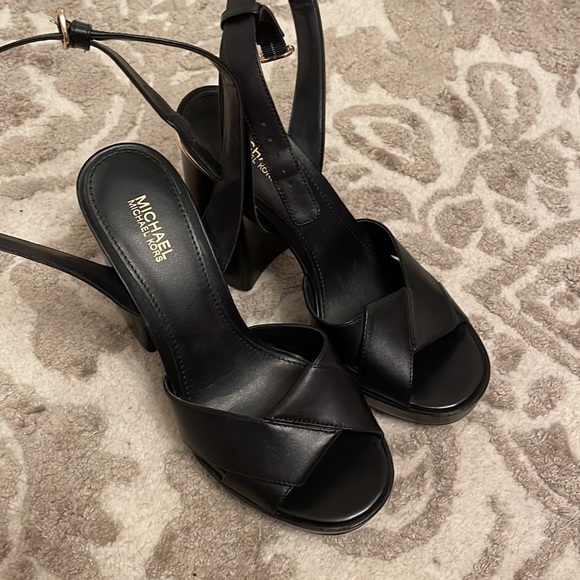 NWOB MICHAEL Michael Kors heels - Picture 7 of 9